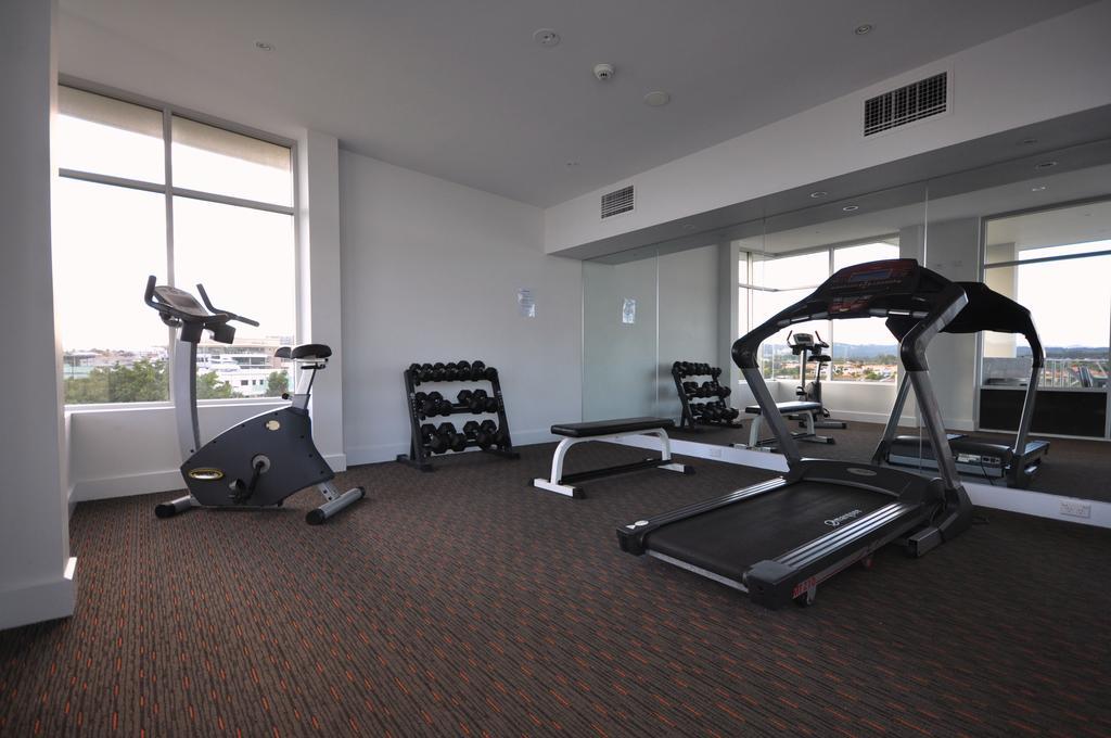 Chancellor Lakeside Apartments Gold Coast Eksteriør bilde