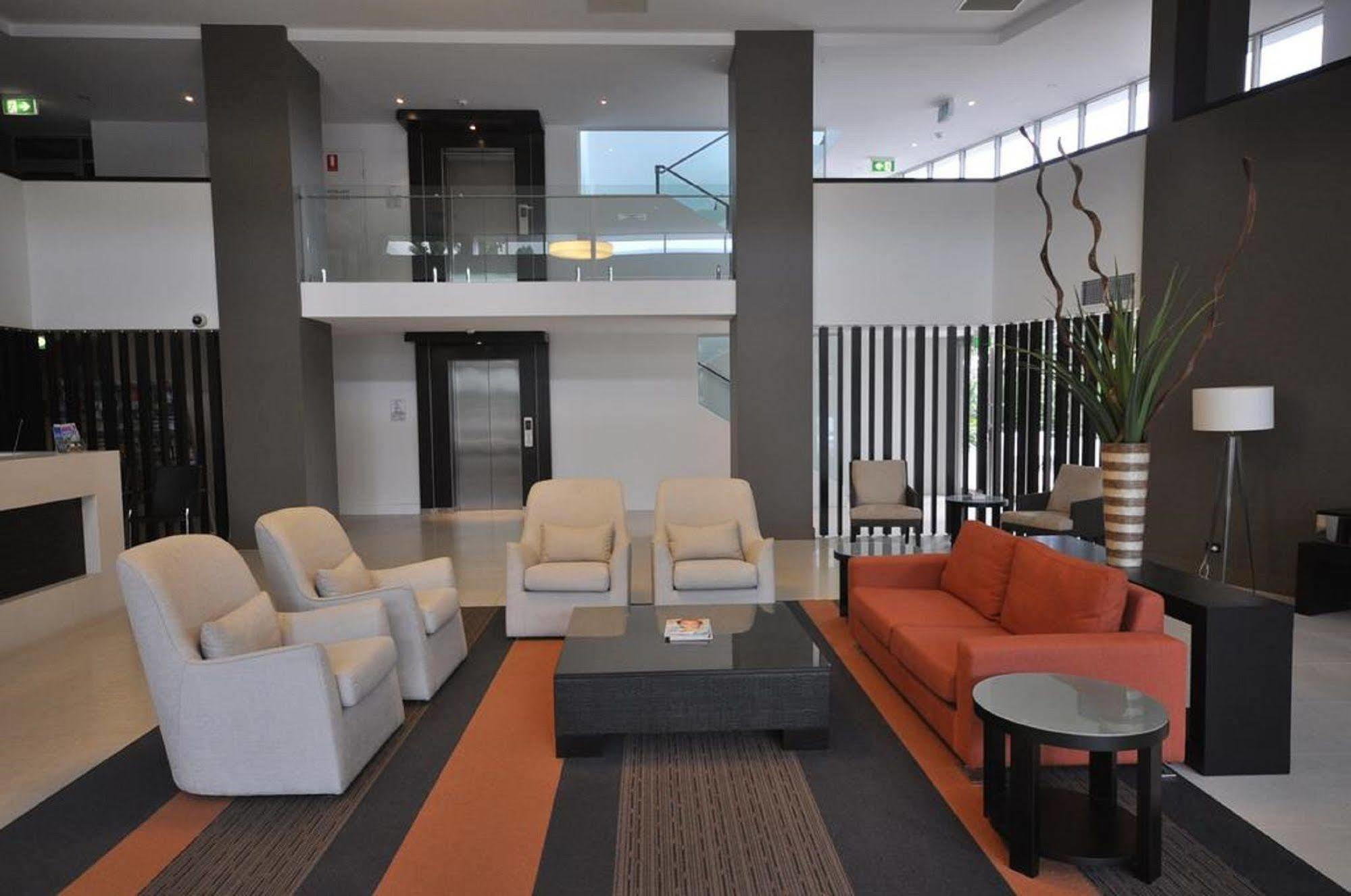 Chancellor Lakeside Apartments Gold Coast Eksteriør bilde