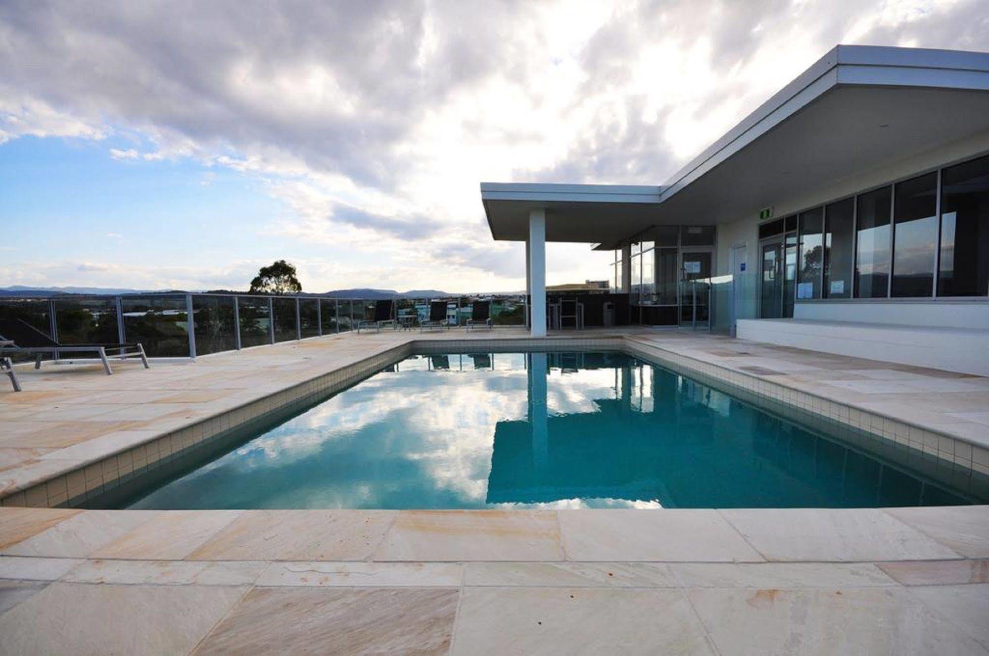Chancellor Lakeside Apartments Gold Coast Eksteriør bilde
