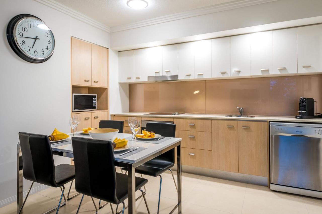 Chancellor Lakeside Apartments Gold Coast Eksteriør bilde